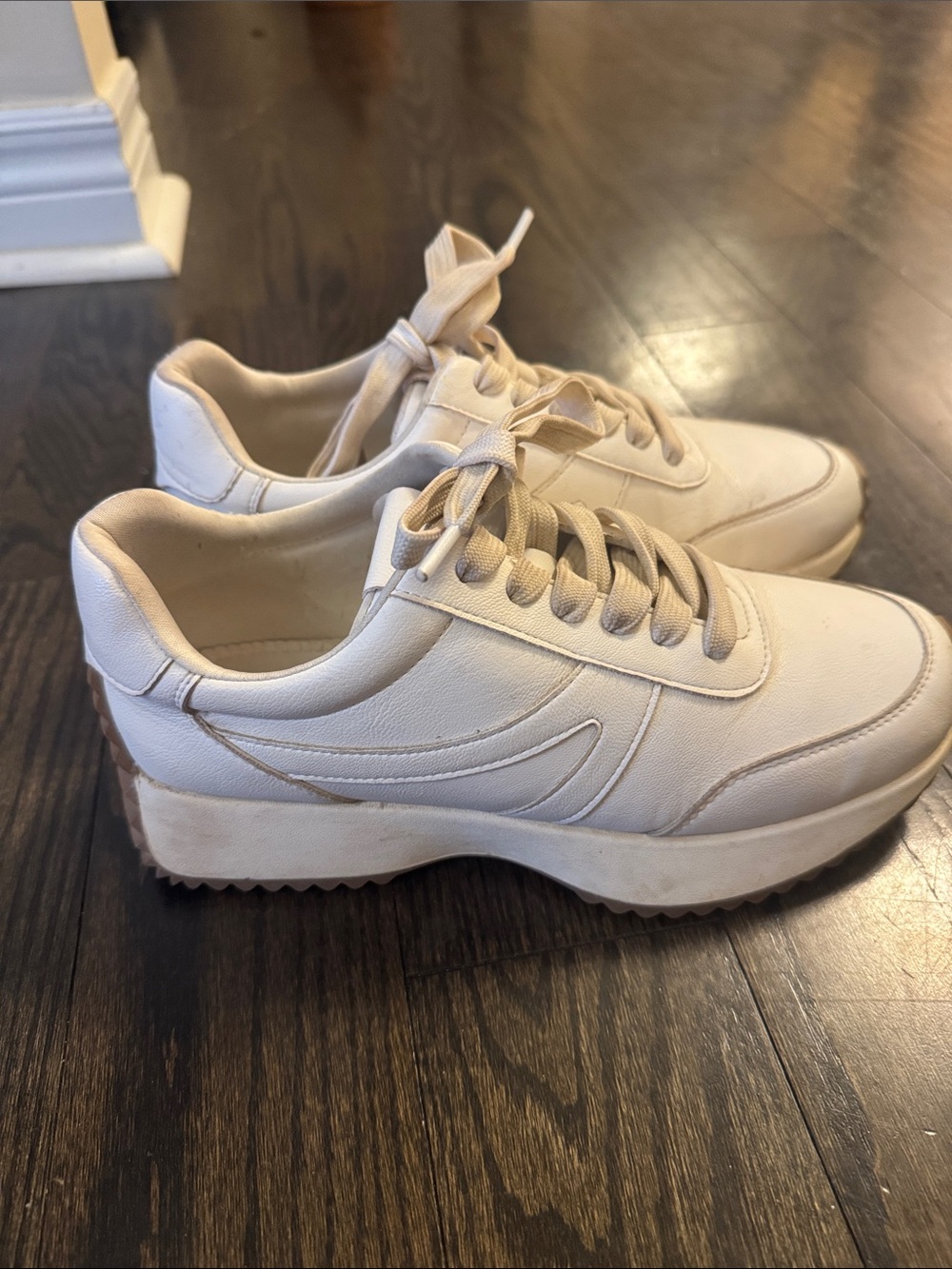 Women’s Classic Lace-Up Sneakers in Off-White